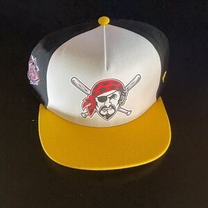Pittsburgh Pirates Snapback Pirate Logo